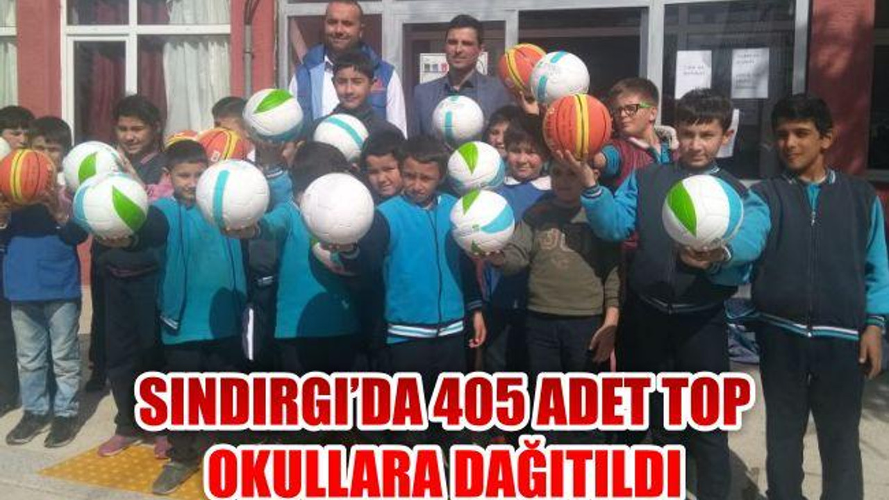 Sındırgı'da 405 adet top okullara dağıtıldı