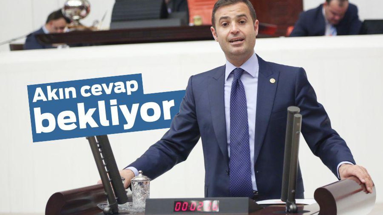 Akın cevap bekliyor