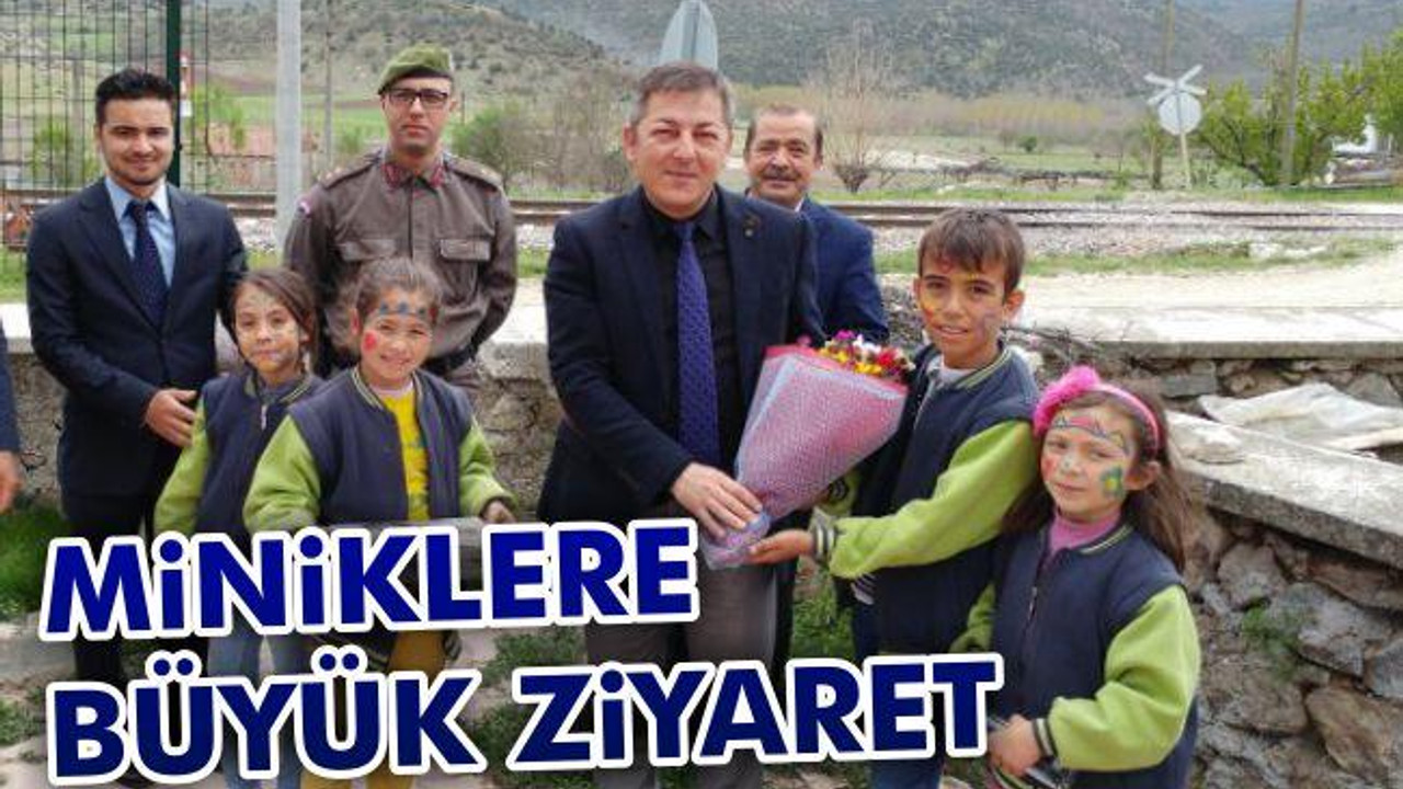 Miniklere büyük ziyaret