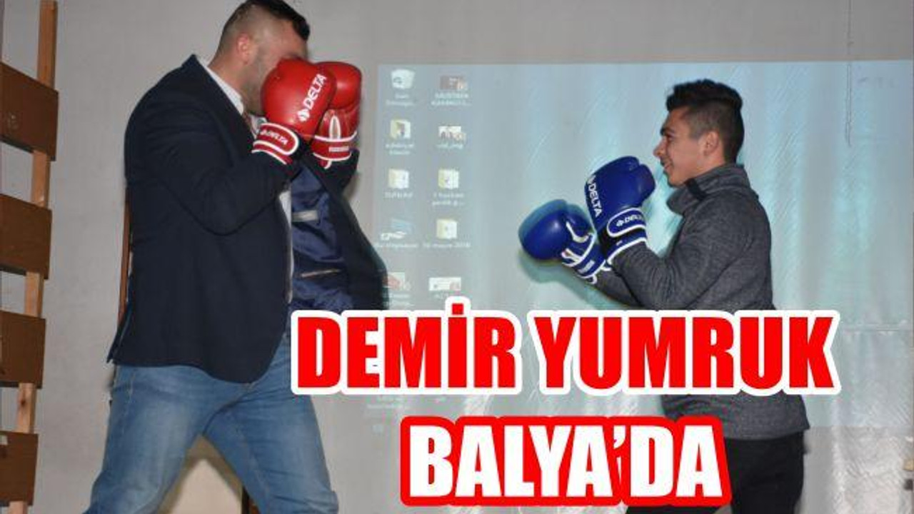 ŞAMPİYON BOKSÖR BALYA’DA ÖĞRENCİLERLE BULUŞTU