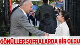 GÖNÜLLER SOFRALARDA BİR OLDU