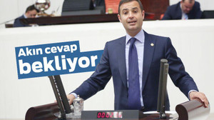 Akın cevap bekliyor
