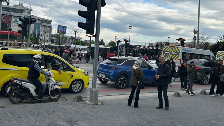 Balıkesir’de Trafik Alarmı: Ne Yaya Ne Sürücü Duruyor!