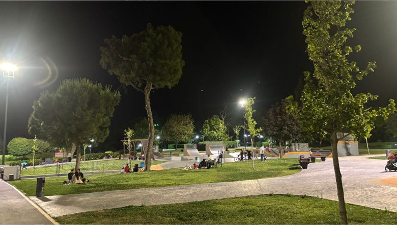 Balıkesir'de Sıcak Hava Akşamları Hareketlendirdi